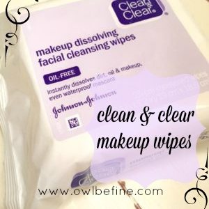 CLEAN AND CLEAR MAKEUP REMOVER WIPES